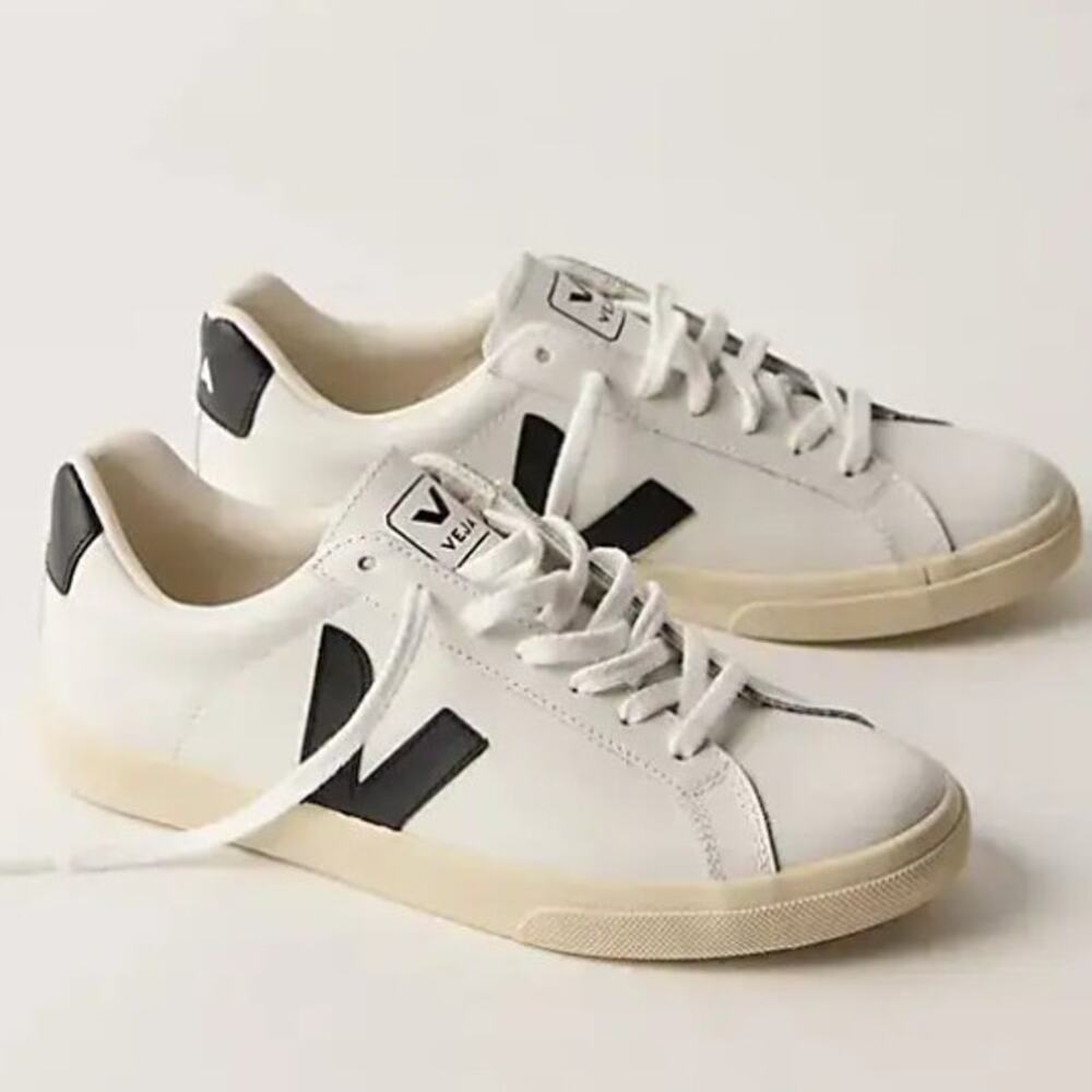 VEJA White Leather Low Top Retro Black Logo Sneakers - Picture 1 of 13